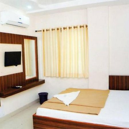 Hotel Sai Ashirwad Shirdi Ngoại thất bức ảnh